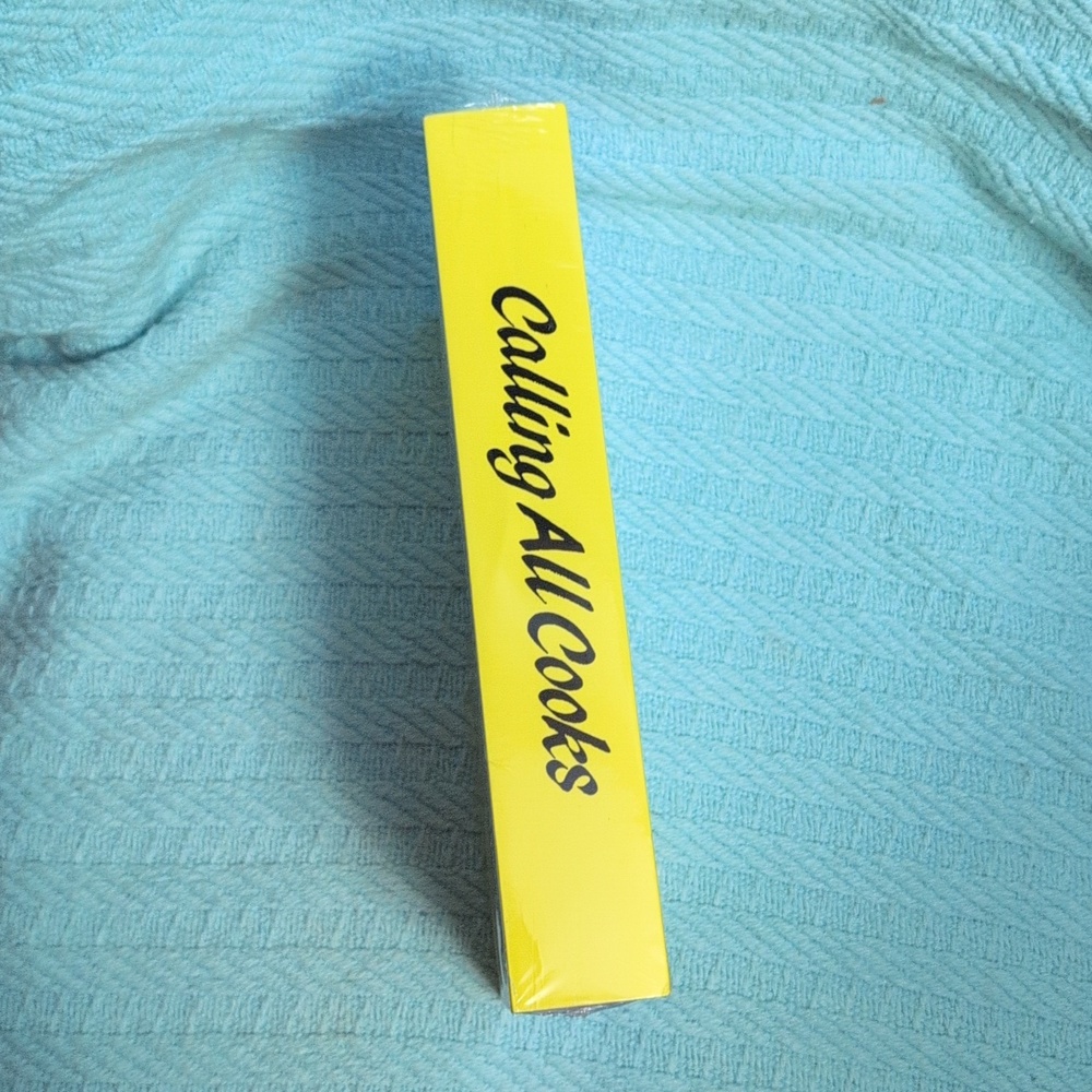 Cookbook - Yellow - Picture 4 of 6